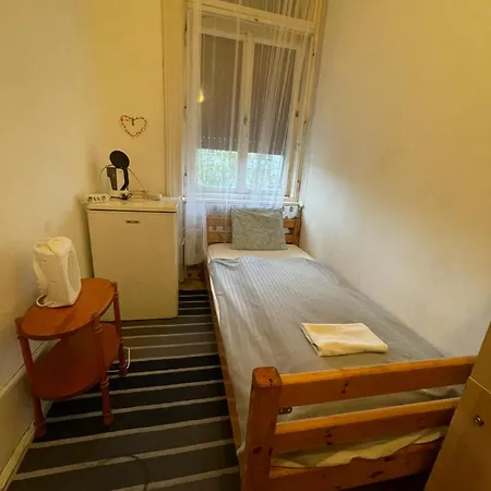 Wesselenyi Near Gozsdu Udvar Gasthof Budapest
